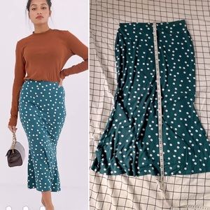ASOS DESIGN Petite kickflare midi skirt in polka dot